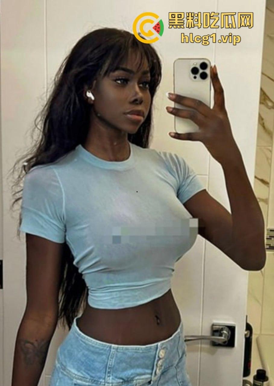 瓜友投稿大曝光！高级会所新玩法，黑妞乌鸡补身体，肌肤油光反射磨砂感惊艳瓜友！-2