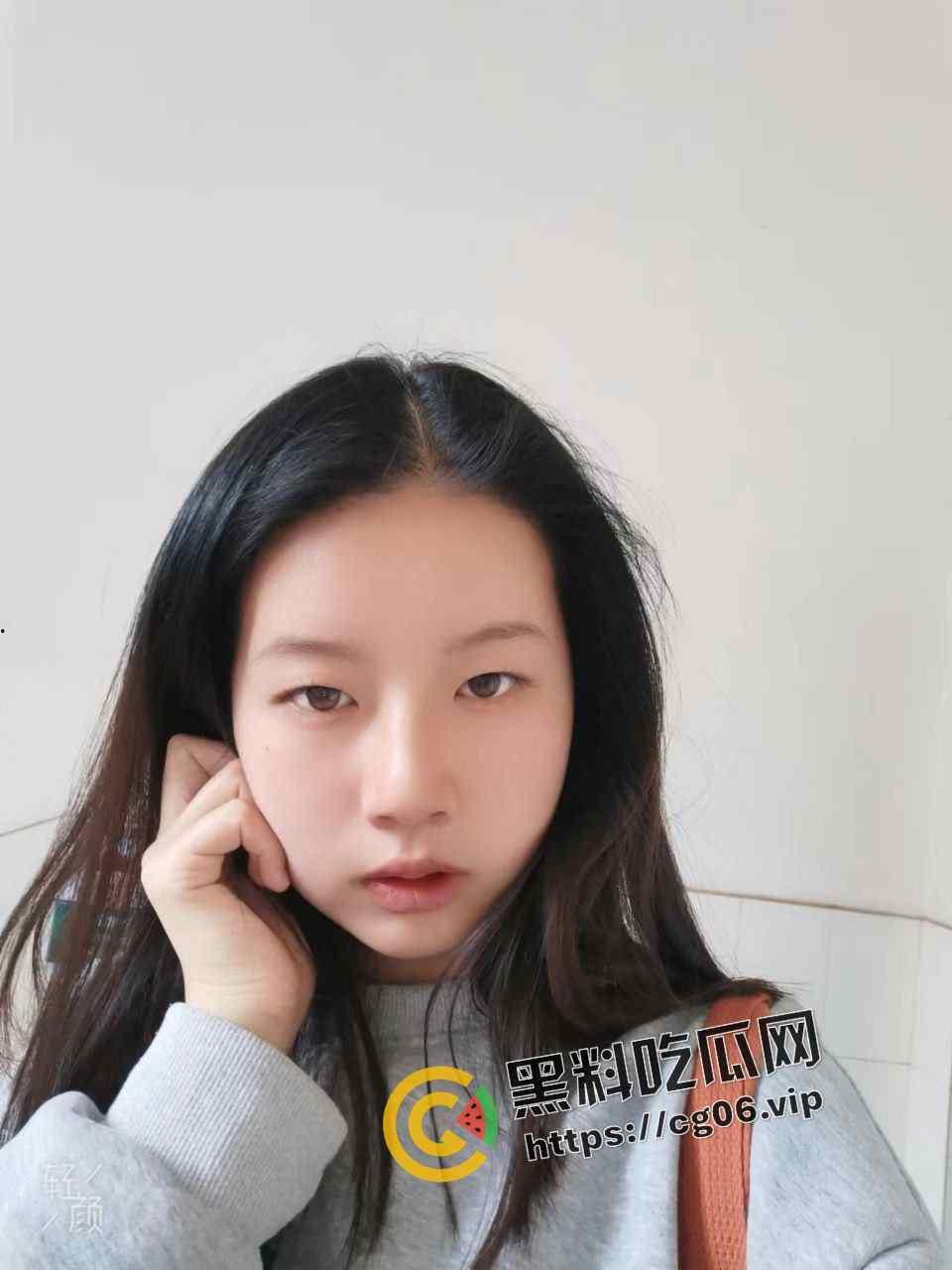 楚雄医专【徐晓艳】宫外孕 分手后私密照片视频被前男友流出 调教自拍 摁头爆操 妥妥的母狗肉便器-6