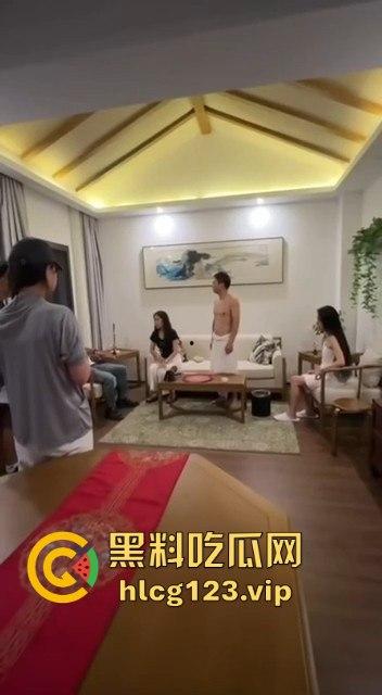 捉奸现场!酒店开房被老婆带家人逮个正着,这预定信息发给老婆是自首吗?-3