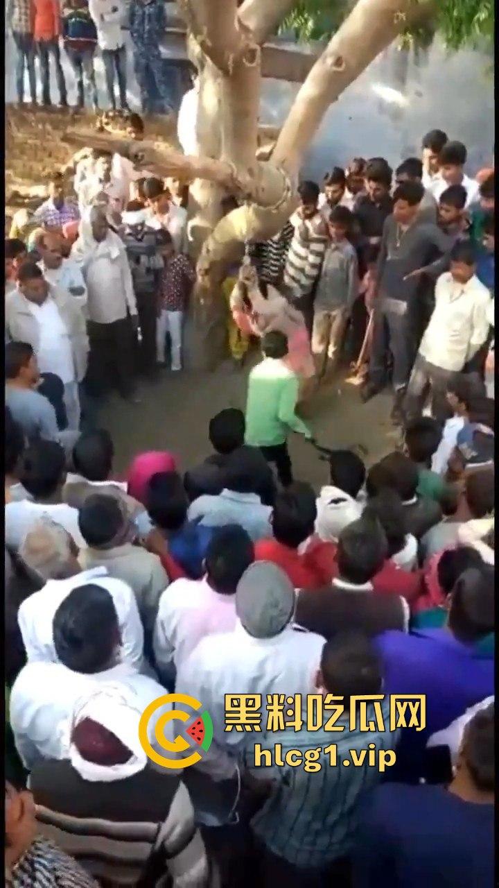 印度女性的惨痛命运！麻木不仁的社会中，阿三每天都有残忍女性事件在发生！-5